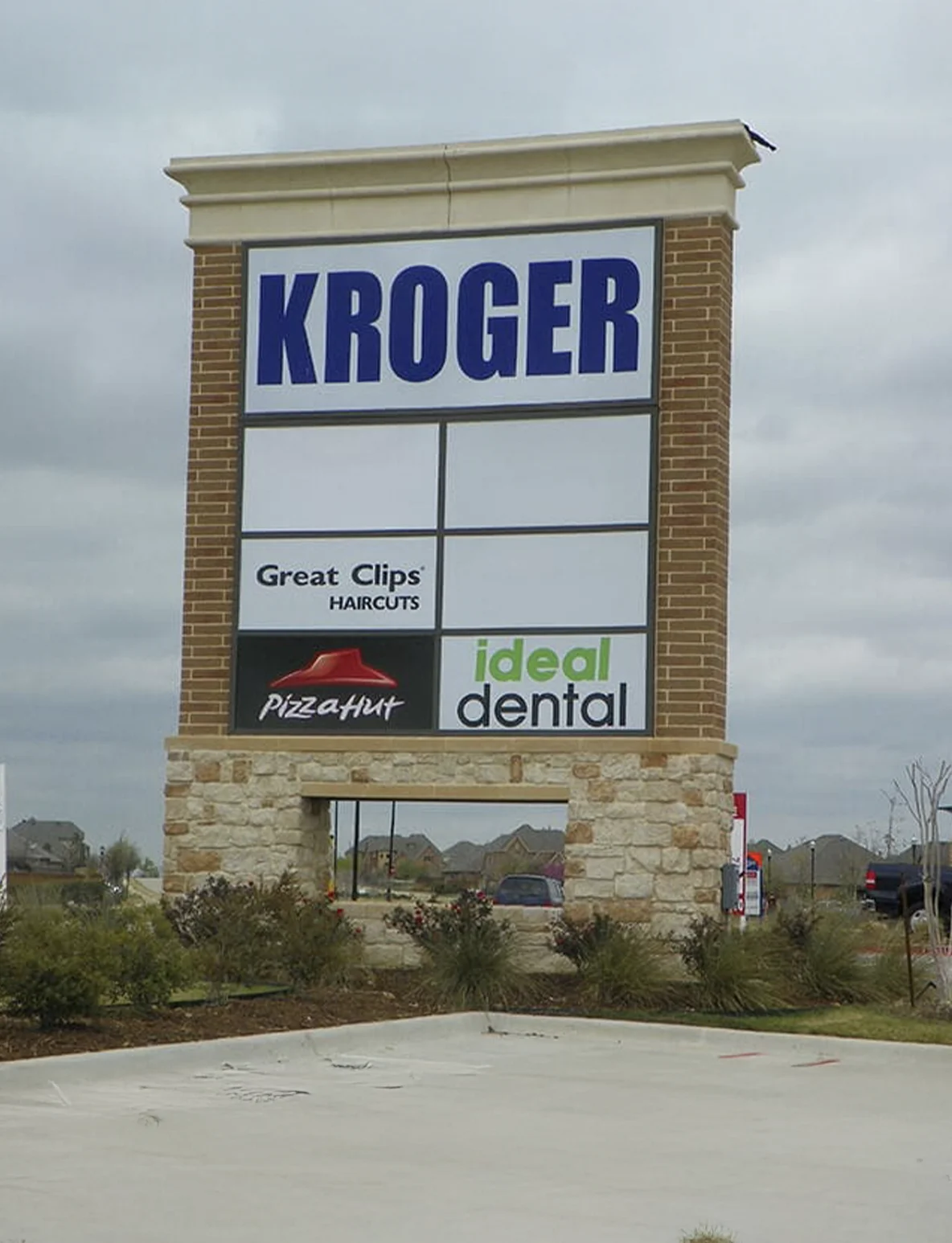 Retail centers and <br> outparcels
